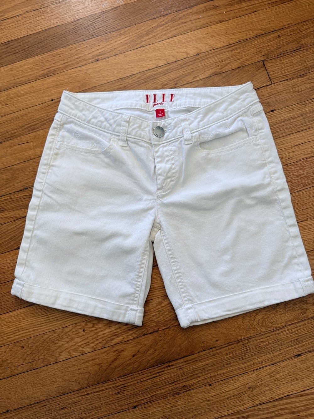ELLE Paris White Denim Cuffed Shorts Eyelet Pocket Detail Size 2